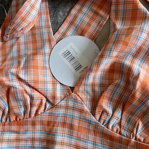 2 piece halter and pants outfit - Picture 5 of 6